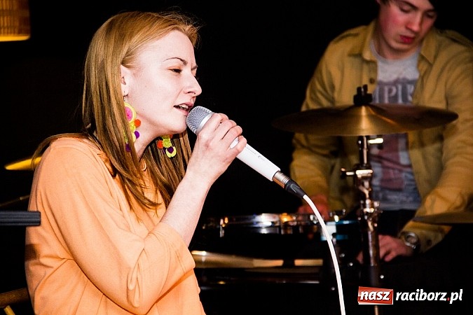 Zdjęcie w galerii na portalu naszraciborz.pl: Grawitacja zagrała dla chorej Justynki wiadomości z regionu