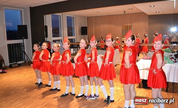Zdjęcie w galerii na portalu naszraciborz.pl: Cha, cha - czyli Dzień Tańca w Kuźni Raciborskiej wiadomości z regionu
