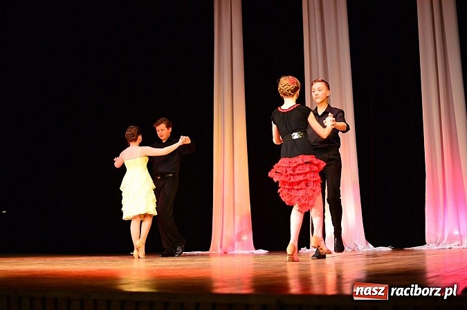 Zdjęcie w galerii na portalu naszraciborz.pl: Cha, cha - czyli Dzień Tańca w Kuźni Raciborskiej wiadomości z regionu