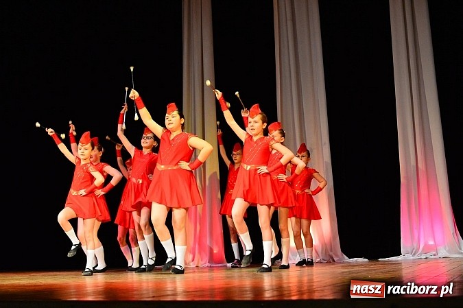 Zdjęcie w galerii na portalu naszraciborz.pl: Cha, cha - czyli Dzień Tańca w Kuźni Raciborskiej wiadomości z regionu
