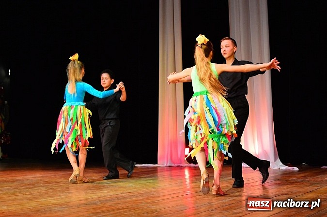 Zdjęcie w galerii na portalu naszraciborz.pl: Cha, cha - czyli Dzień Tańca w Kuźni Raciborskiej wiadomości z regionu