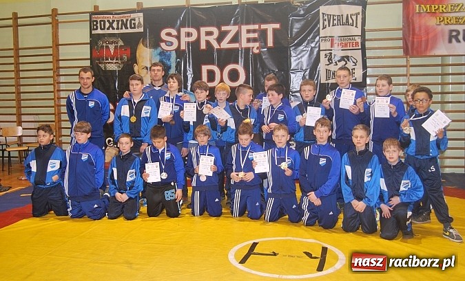 Zdjęcie w galerii na portalu naszraciborz.pl: Unici przywieźli z Rudy Śląskiej worek medali wiadomości z regionu