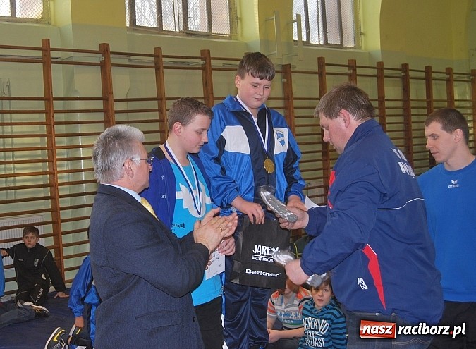 Zdjęcie w galerii na portalu naszraciborz.pl: Unici przywieźli z Rudy Śląskiej worek medali wiadomości z regionu