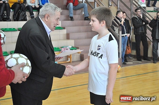 Zdjęcie w galerii na portalu naszraciborz.pl: Odra Centrum najlepsza wśród młodzików wiadomości z regionu