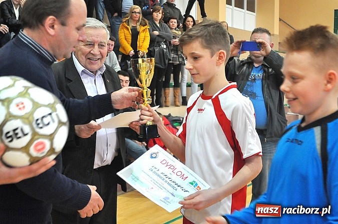 Zdjęcie w galerii na portalu naszraciborz.pl: Odra Centrum najlepsza wśród młodzików wiadomości z regionu