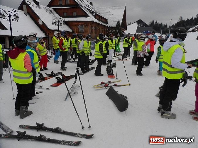Zdjęcie w galerii na portalu naszraciborz.pl: Narciarsko-snowboardowe szaleństwa gimnazjalistów z Ostroga  wiadomości z regionu
