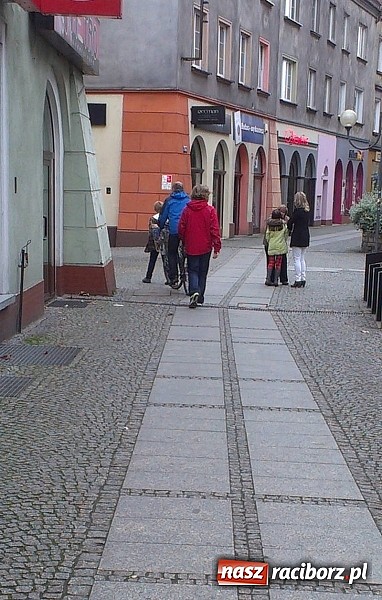 Zdjęcie w galerii na portalu naszraciborz.pl: Komendancie, co Pan na to? Czytelnik kolejny raz pyta o rowerzystów wiadomości z regionu