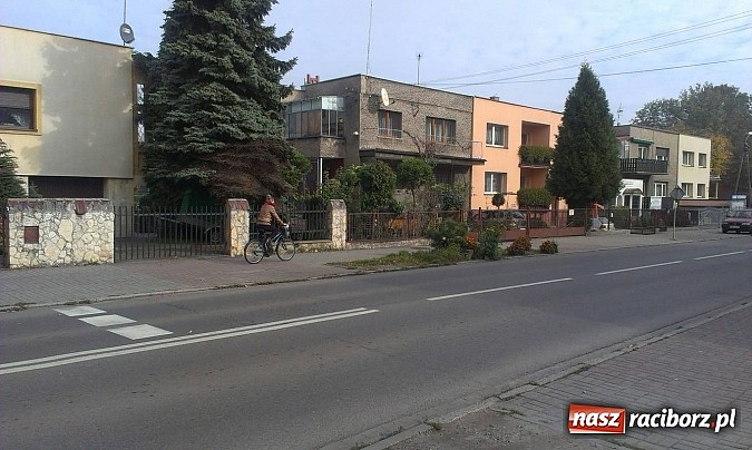 Zdjęcie w galerii na portalu naszraciborz.pl: Komendancie, co Pan na to? Czytelnik kolejny raz pyta o rowerzystów wiadomości z regionu