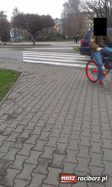 Zdjęcie w galerii na portalu naszraciborz.pl: Komendancie, co Pan na to? Czytelnik kolejny raz pyta o rowerzystów wiadomości z regionu