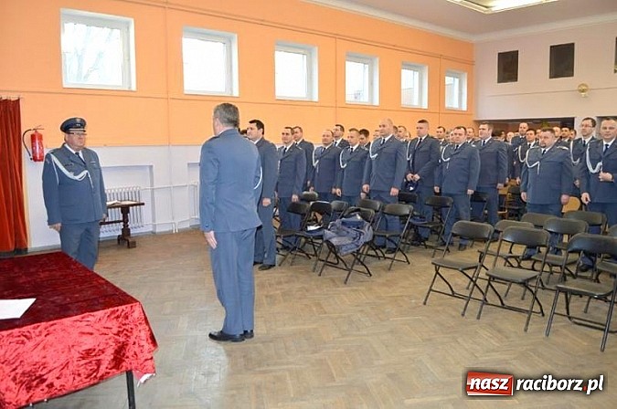Zdjęcie w galerii na portalu naszraciborz.pl: Uroczysta odprawa z okazji Święta Służby Więziennej wiadomości z regionu