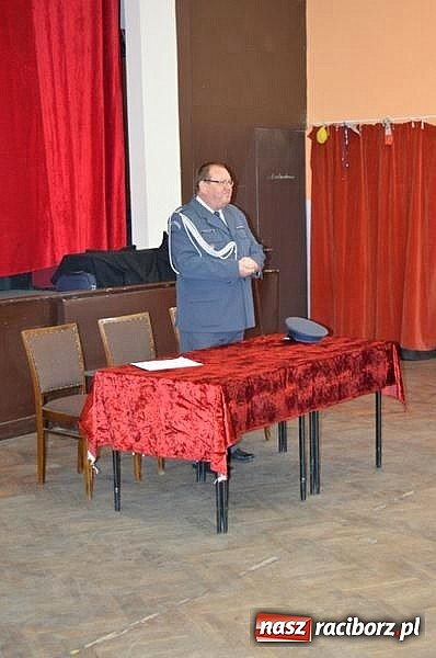 Zdjęcie w galerii na portalu naszraciborz.pl: Uroczysta odprawa z okazji Święta Służby Więziennej wiadomości z regionu