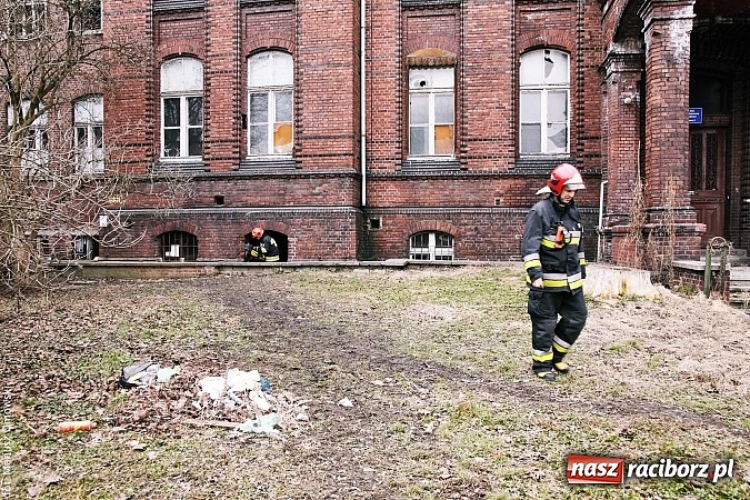 Zdjęcie w galerii na portalu naszraciborz.pl: Zadymienie w starym szpitalu przy Bema wiadomości z regionu