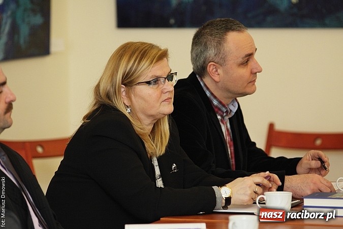 Zdjęcie w galerii na portalu naszraciborz.pl: Gminy raportowały o działaniach na rzecz przedsiębiorczości wiadomości z regionu