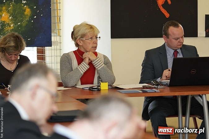 Zdjęcie w galerii na portalu naszraciborz.pl: Gminy raportowały o działaniach na rzecz przedsiębiorczości wiadomości z regionu