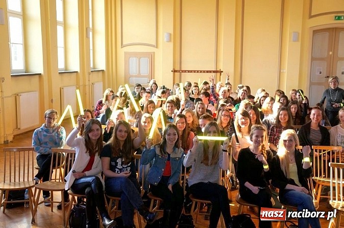 Zdjęcie w galerii na portalu naszraciborz.pl: Pogadanka w Zespole Szkół Ekonomicznych w Raciborzu wiadomości z regionu