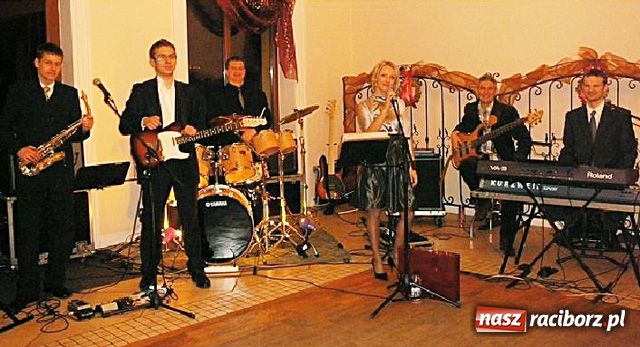 Zdjęcie w galerii na portalu naszraciborz.pl: Koncert Pompa Band wiadomości z regionu