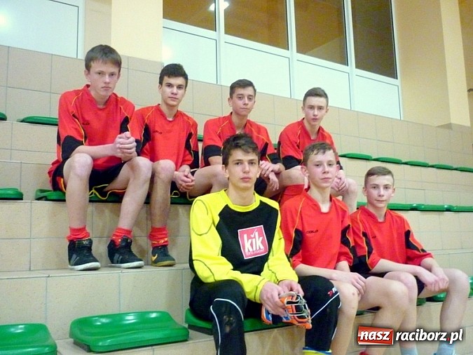 Zdjęcie w galerii na portalu naszraciborz.pl: Halowy Turniej Juniorów w Piłce nożnej o Puchar Wójta Gminy Rudnik wiadomości z regionu