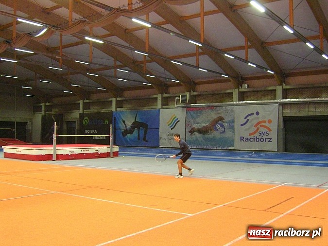 Zdjęcie w galerii na portalu naszraciborz.pl: Turniej o Puchar Dyrektora ZSOMS w tenisie wiadomości z regionu