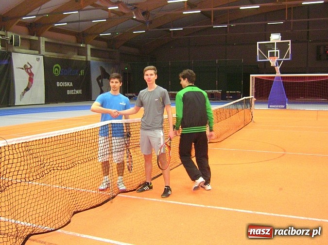 Zdjęcie w galerii na portalu naszraciborz.pl: Turniej o Puchar Dyrektora ZSOMS w tenisie wiadomości z regionu