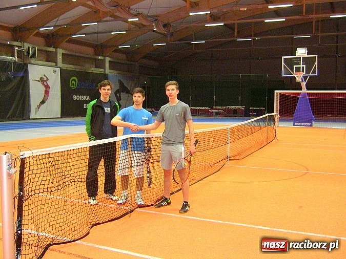 Zdjęcie w galerii na portalu naszraciborz.pl: Turniej o Puchar Dyrektora ZSOMS w tenisie wiadomości z regionu