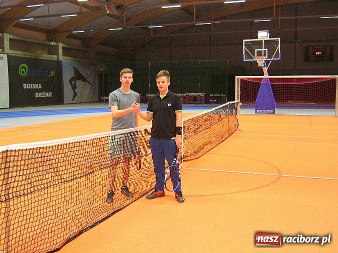 Zdjęcie w galerii na portalu naszraciborz.pl: Turniej o Puchar Dyrektora ZSOMS w tenisie wiadomości z regionu