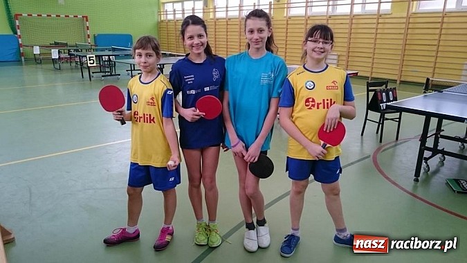 Zdjęcie w galerii na portalu naszraciborz.pl: Powiatowy finał podstaw&oacute;wek w tenisie stołowym wiadomości z regionu