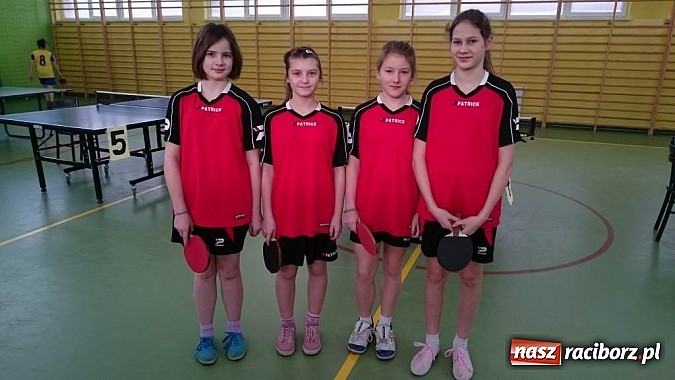 Zdjęcie w galerii na portalu naszraciborz.pl: Powiatowy finał podstaw&oacute;wek w tenisie stołowym wiadomości z regionu