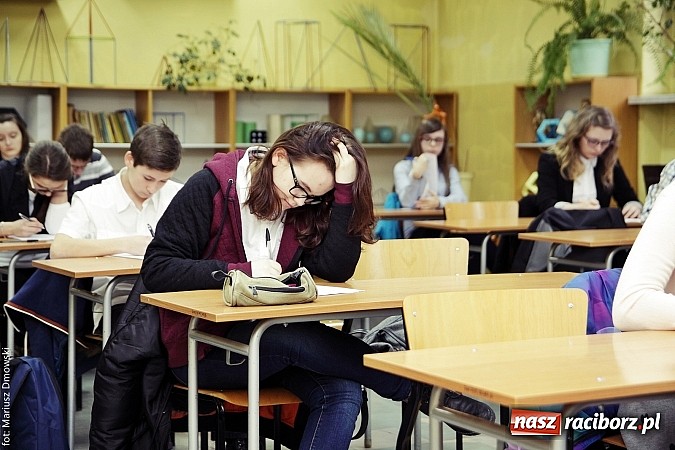 Zdjęcie w galerii na portalu naszraciborz.pl: Konkurs Wiedzy o Krajach Anglojęzycznych wiadomości z regionu