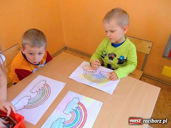 Zdjęcie w galerii na portalu naszraciborz.pl: Kolorowy dzień przedszkolaków z Kobyli wiadomości z regionu