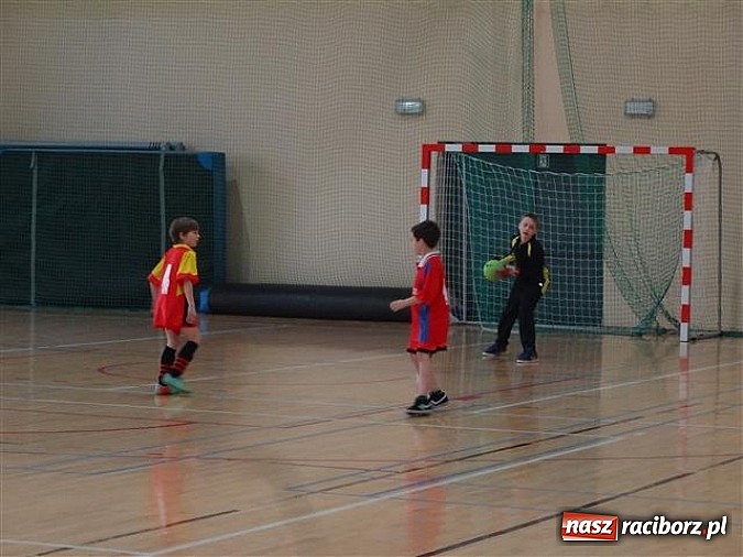 Zdjęcie w galerii na portalu naszraciborz.pl: Nędza najlepsza w turnieju klas I-III wiadomości z regionu