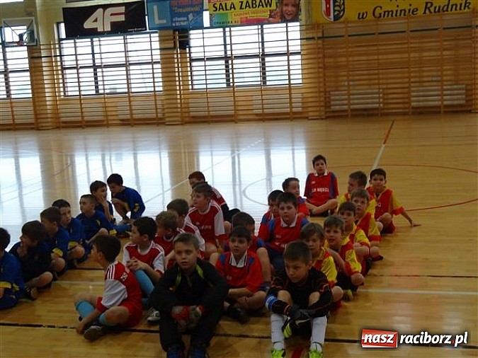 Zdjęcie w galerii na portalu naszraciborz.pl: Nędza najlepsza w turnieju klas I-III wiadomości z regionu