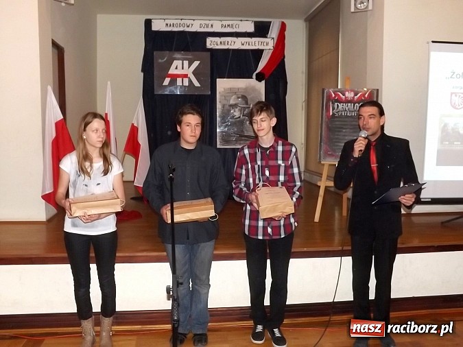 Zdjęcie w galerii na portalu naszraciborz.pl: Konkurs wiedzy - Żołnierze Niezłomni Wyklęci wiadomości z regionu