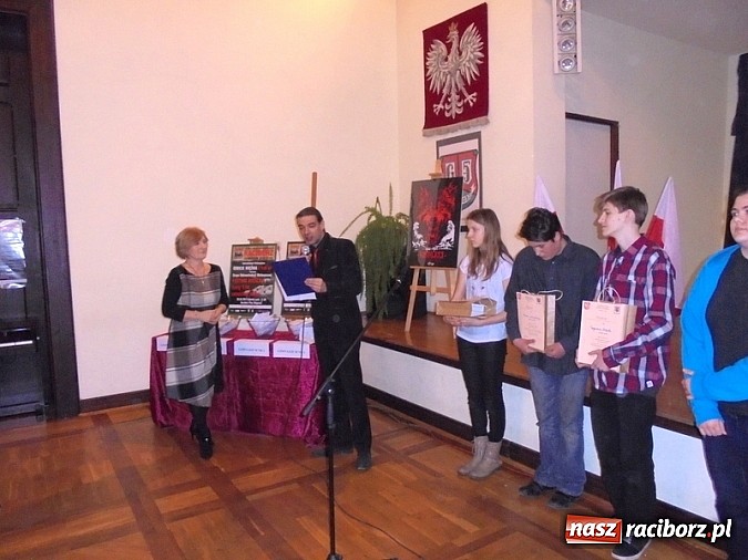 Zdjęcie w galerii na portalu naszraciborz.pl: Konkurs wiedzy - Żołnierze Niezłomni Wyklęci wiadomości z regionu