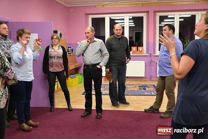 Zdjęcie w galerii na portalu naszraciborz.pl: Sprawa przedszkola w Rudach. Logopeda? Przyjmuje w korytarzu wiadomości z regionu