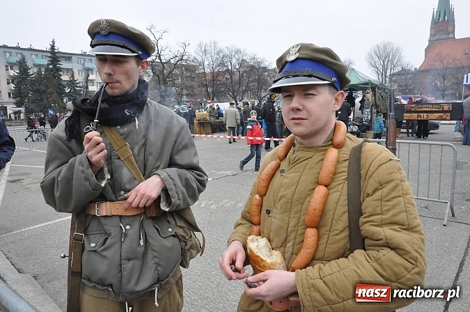 Zdjęcie w galerii na portalu naszraciborz.pl: Odbicie polskich patriotów z rąk bezpieki - raciborska inscenizacja z okazji Narodowego Dnia Pamięci Żołnierzy Wyklętych wiadomości z regionu
