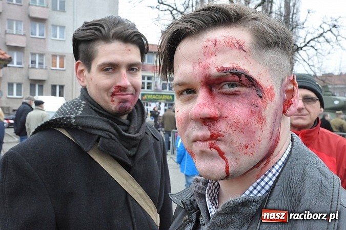 Zdjęcie w galerii na portalu naszraciborz.pl: Odbicie polskich patriotów z rąk bezpieki - raciborska inscenizacja z okazji Narodowego Dnia Pamięci Żołnierzy Wyklętych wiadomości z regionu