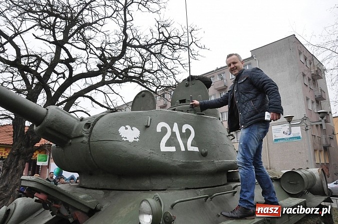 Zdjęcie w galerii na portalu naszraciborz.pl: Odbicie polskich patriotów z rąk bezpieki - raciborska inscenizacja z okazji Narodowego Dnia Pamięci Żołnierzy Wyklętych wiadomości z regionu