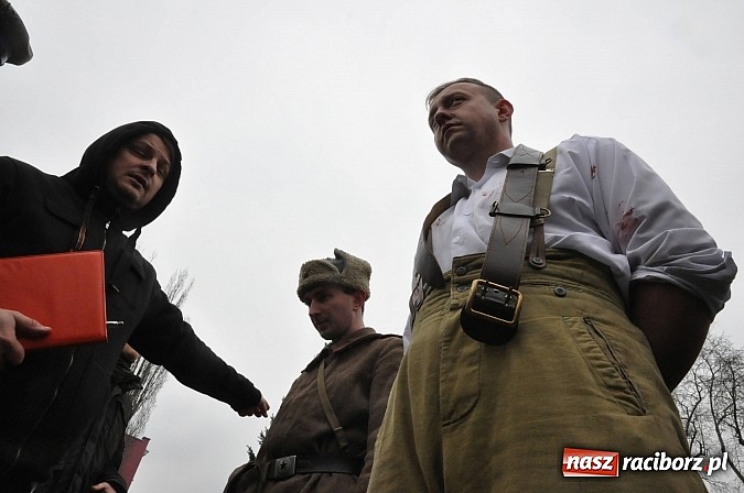 Zdjęcie w galerii na portalu naszraciborz.pl: Odbicie polskich patriotów z rąk bezpieki - raciborska inscenizacja z okazji Narodowego Dnia Pamięci Żołnierzy Wyklętych wiadomości z regionu