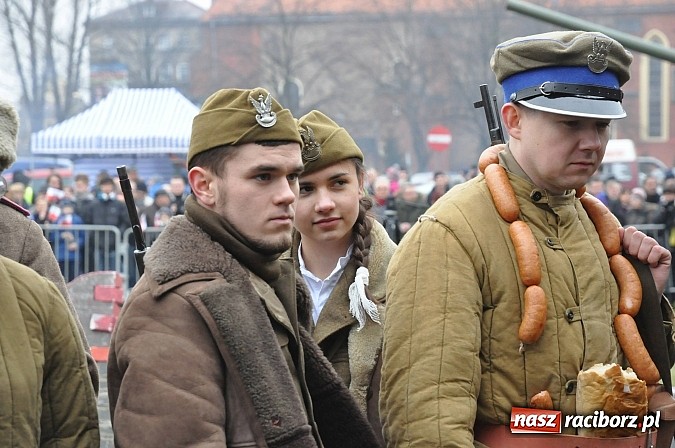Zdjęcie w galerii na portalu naszraciborz.pl: Odbicie polskich patriotów z rąk bezpieki - raciborska inscenizacja z okazji Narodowego Dnia Pamięci Żołnierzy Wyklętych wiadomości z regionu