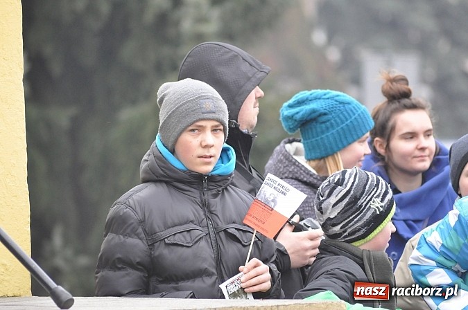 Zdjęcie w galerii na portalu naszraciborz.pl: Odbicie polskich patriotów z rąk bezpieki - raciborska inscenizacja z okazji Narodowego Dnia Pamięci Żołnierzy Wyklętych wiadomości z regionu