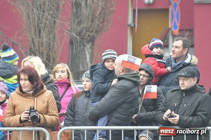 Zdjęcie w galerii na portalu naszraciborz.pl: Odbicie polskich patriotów z rąk bezpieki - raciborska inscenizacja z okazji Narodowego Dnia Pamięci Żołnierzy Wyklętych wiadomości z regionu