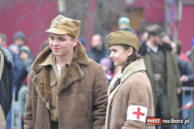 Zdjęcie w galerii na portalu naszraciborz.pl: Odbicie polskich patriotów z rąk bezpieki - raciborska inscenizacja z okazji Narodowego Dnia Pamięci Żołnierzy Wyklętych wiadomości z regionu