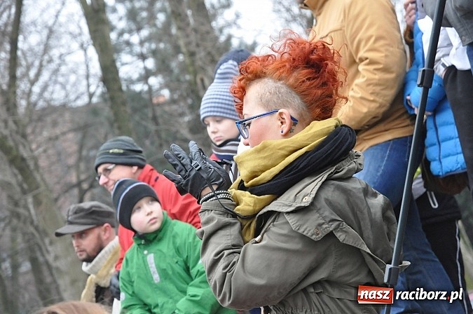 Zdjęcie w galerii na portalu naszraciborz.pl: Odbicie polskich patriotów z rąk bezpieki - raciborska inscenizacja z okazji Narodowego Dnia Pamięci Żołnierzy Wyklętych wiadomości z regionu