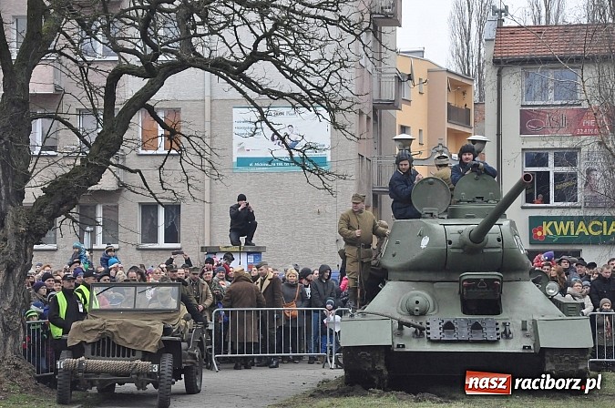 Zdjęcie w galerii na portalu naszraciborz.pl: Odbicie polskich patriotów z rąk bezpieki - raciborska inscenizacja z okazji Narodowego Dnia Pamięci Żołnierzy Wyklętych wiadomości z regionu