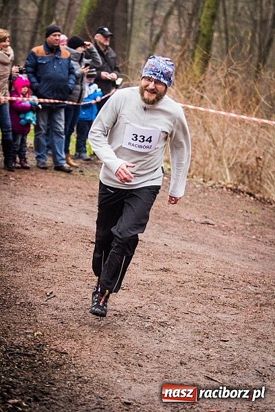 Zdjęcie w galerii na portalu naszraciborz.pl: Ponad dwustu uczestników wystartowało w IV Biegu Twardziela w lesie Obora wiadomości z regionu