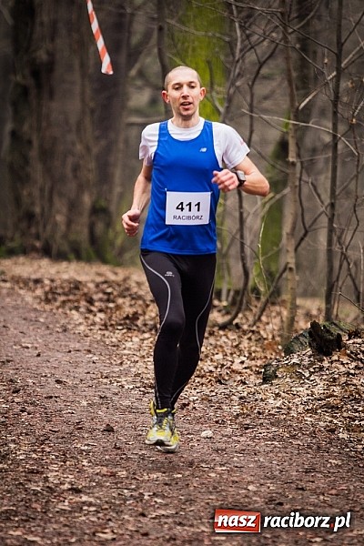 Zdjęcie w galerii na portalu naszraciborz.pl: Ponad dwustu uczestników wystartowało w IV Biegu Twardziela w lesie Obora wiadomości z regionu