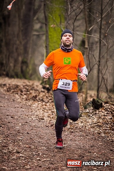 Zdjęcie w galerii na portalu naszraciborz.pl: Ponad dwustu uczestników wystartowało w IV Biegu Twardziela w lesie Obora wiadomości z regionu