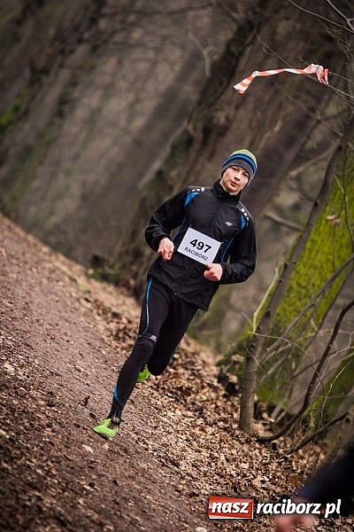 Zdjęcie w galerii na portalu naszraciborz.pl: Ponad dwustu uczestników wystartowało w IV Biegu Twardziela w lesie Obora wiadomości z regionu