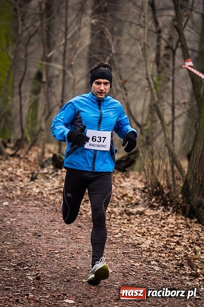 Zdjęcie w galerii na portalu naszraciborz.pl: Ponad dwustu uczestników wystartowało w IV Biegu Twardziela w lesie Obora wiadomości z regionu