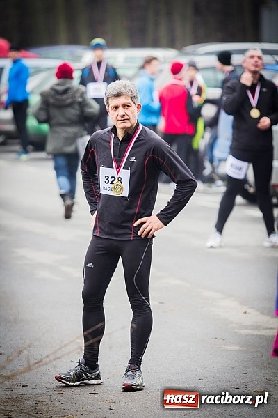 Zdjęcie w galerii na portalu naszraciborz.pl: Ponad dwustu uczestników wystartowało w IV Biegu Twardziela w lesie Obora wiadomości z regionu
